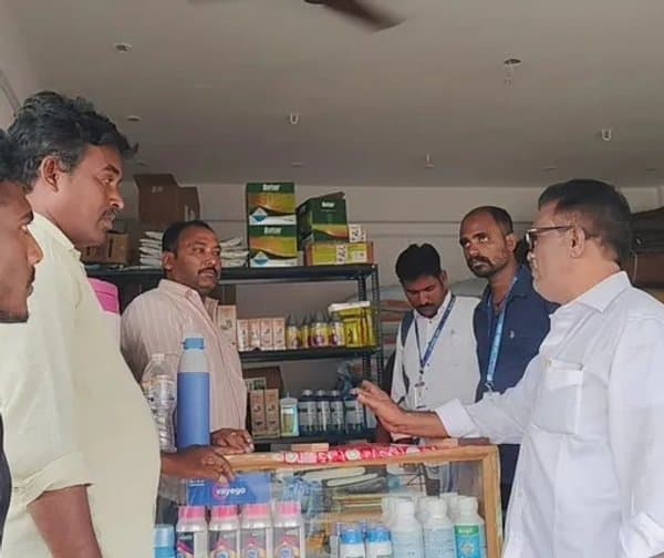 నిర్ణీత ధరకే ఎరువులు విక్రయించాలి