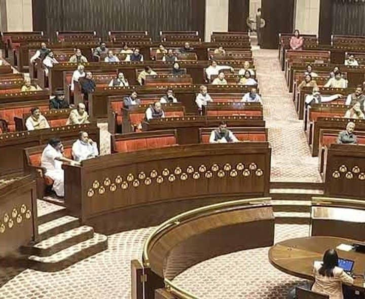 కేరళ పేరు మార్పు బిల్లుకు ఆమోదం
