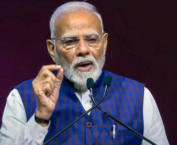 అంతరిక్ష రంగంలో టాలెంట్‌కు భారత్‌ కేంద్రంగా మారాలి: మోదీ