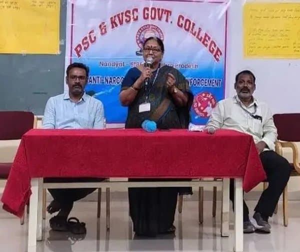 నంద్యాల కళాశాలలో డ్రగ్స్ వ్యతిరేక అవగాహన కార్యక్రమం - Udayam Digital