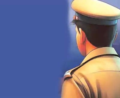 హఫీజ్‌పేట్ రైల్వే స్టేషన్‌లో మహిళపై హోంగార్డు దాడి