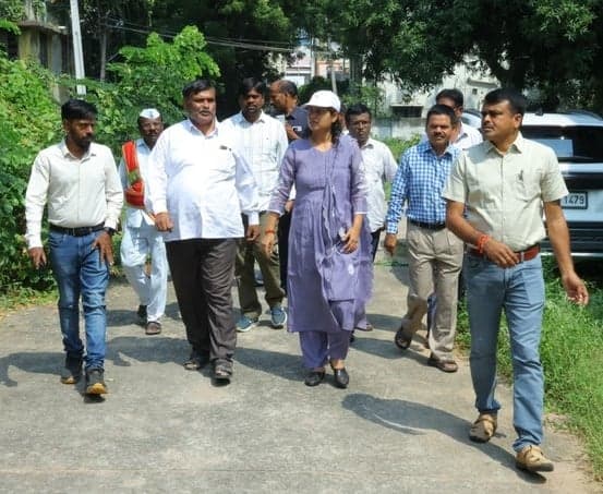హనుమకొండ తహసీల్దార్ కార్యాలయానికి స్థల పరిశీలన - Udayam