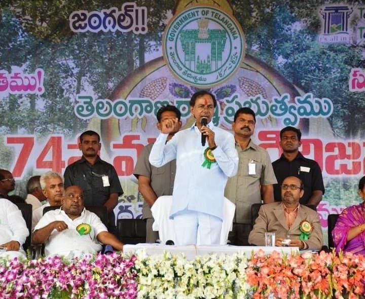 ఆదివాసీల కోసం కేసీఆర్‌ హయాంలో ఎన్నో కార్యక్రమాలు: కేటీఆర్‌