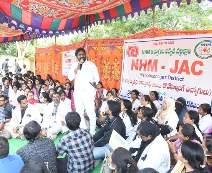 కాంట్రాక్ట్, ఔట్‌సోర్సింగ్ ఉద్యోగులను రెగ్యులరైజ్ చేయాలి: శ్రీనివాస్ గౌడ్ - gallery image 2