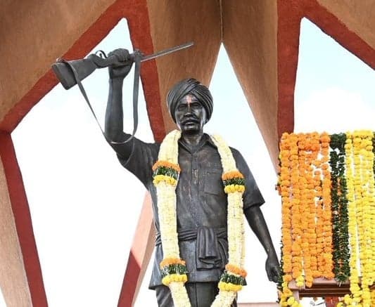 కొమురం భీమ్ త్యాగాలు చిరస్మరణీయం: కేటీఆర్