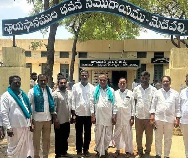 రైతులపై అక్రమ కేసులు ఎత్తివేయాలి - Udayam Digital