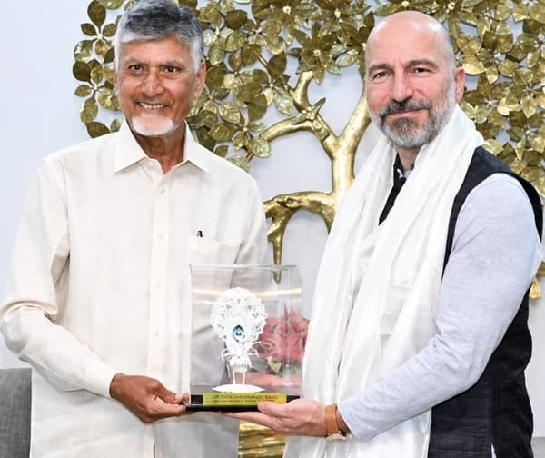 ఉబెర్ సీఈఓతో చంద్రబాబు భేటీ: వివరాలు వెల్లడించిన లోకేశ్
