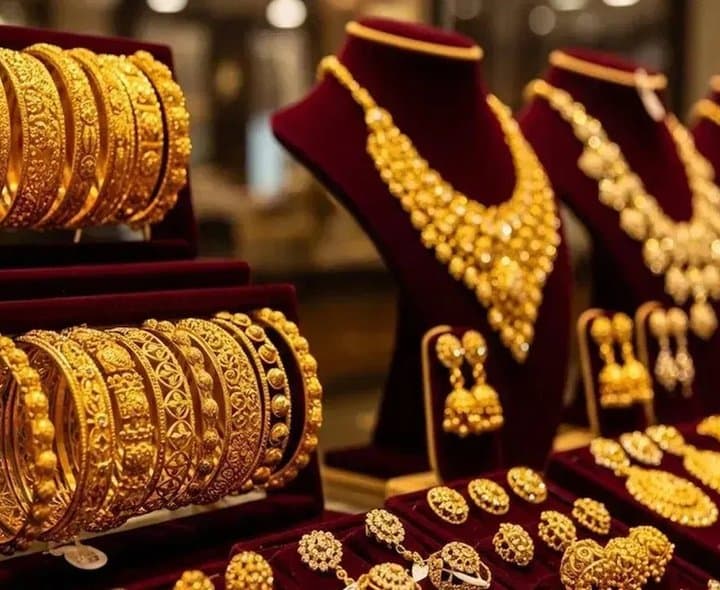 పసిడి ప్రియులకు షాక్: మళ్లీ పెరిగిన బంగారం ధరలు
