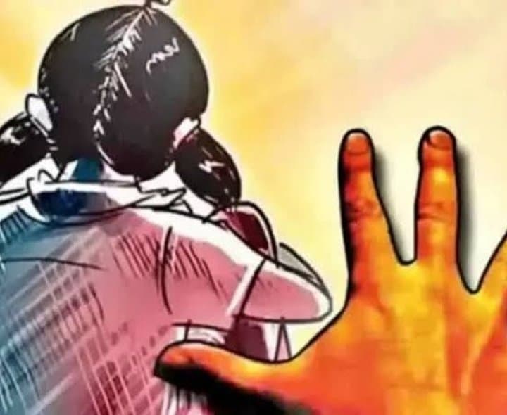 చాక్లెట్‌ ఆశ చూపి బాలికపై అసభ్య ప్రవర్తన