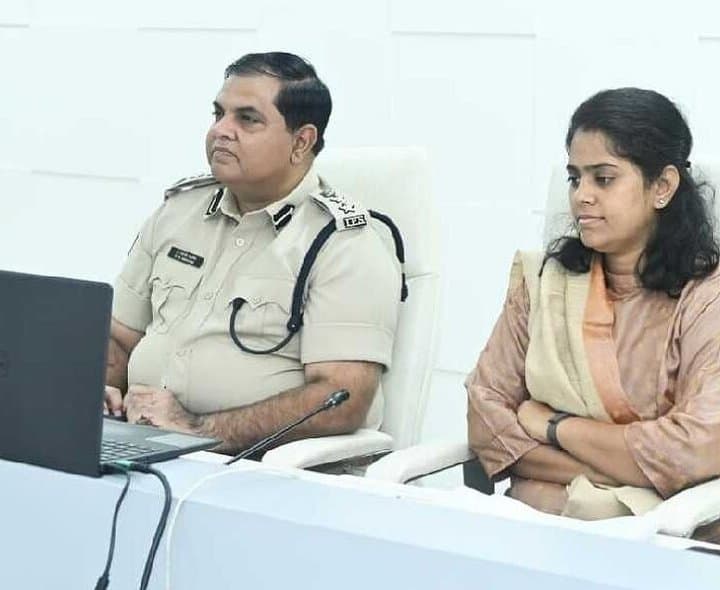 గోదావరి పుష్కరాలకు ముందస్తు ఏర్పాట్లు: కలెక్టర్ - Udayam