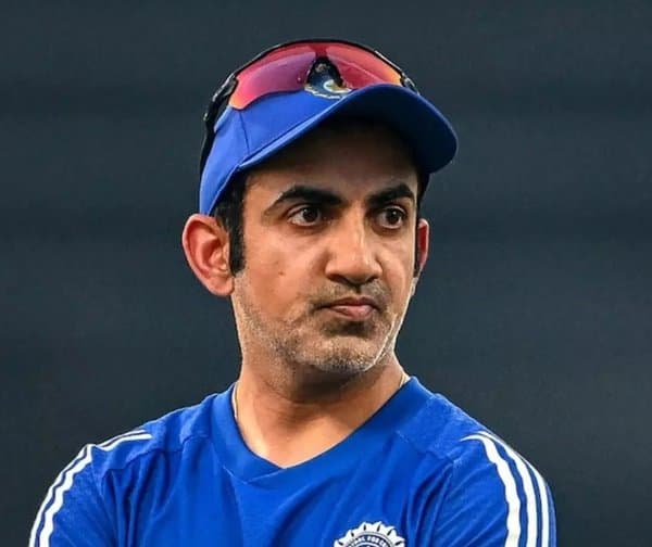 గౌతమ్ గంభీర్‌పై ఐస్‌లాండ్ క్రికెట్ సెటైర్లు