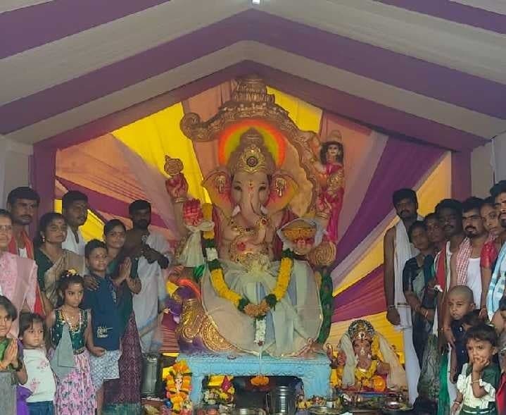 ఐకమత్యానికి ప్రతీకగా శివాజీనగర్‌ గణేశుడు - Udayam