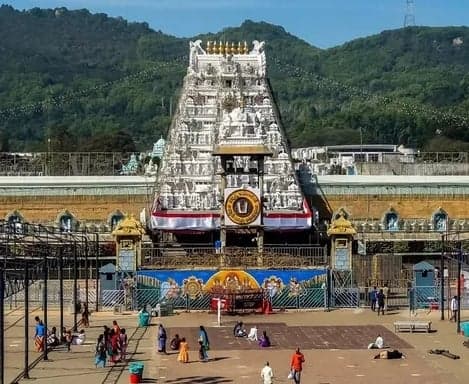 తిరుమల ఘాట్‌ రోడ్లపై బైక్‌ల నిషేధం