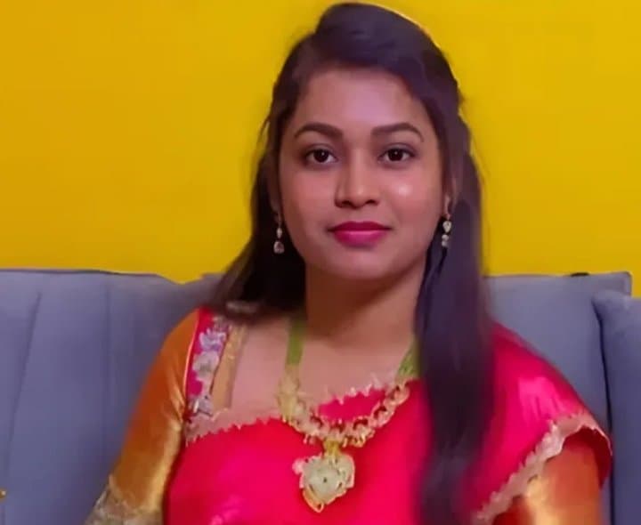 భవనంపై నుంచి దూకి వైద్య విద్యార్థిని మృతి