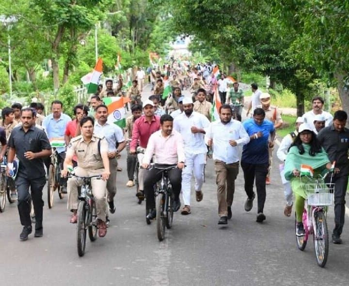 ఏలూరులో వైభవంగా హర్ ఘర్ తిరంగా ర్యాలీ