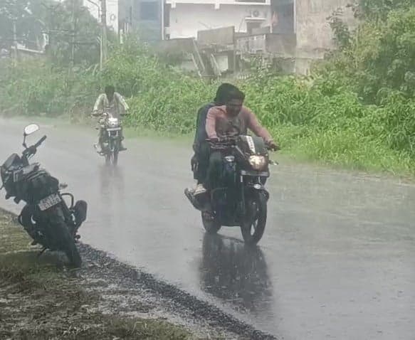 కృష్ణా జిల్లాలో మళ్లీ భారీ వర్షం - Udayam