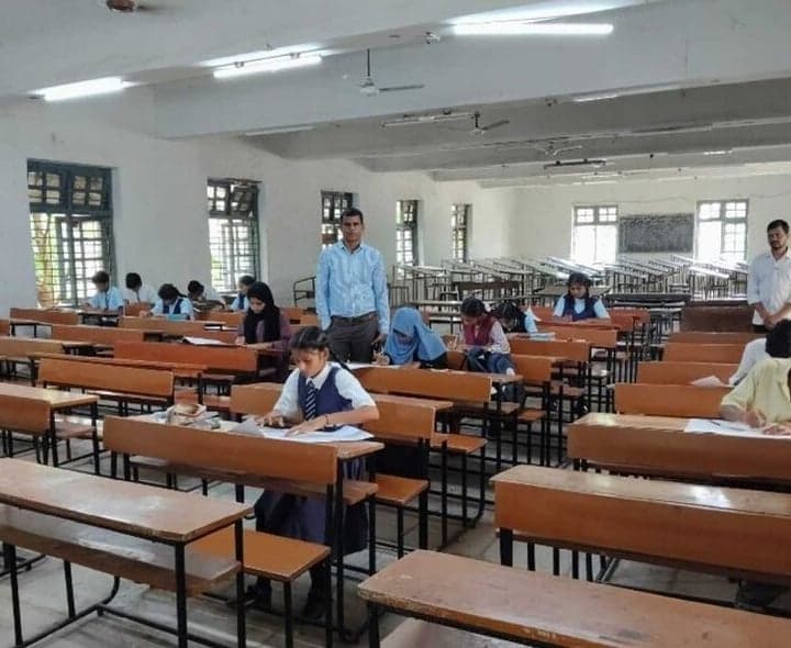 యువ టూరిజం క్లబ్ పోటీల్లో విజేతల ప్రకటన - Udayam