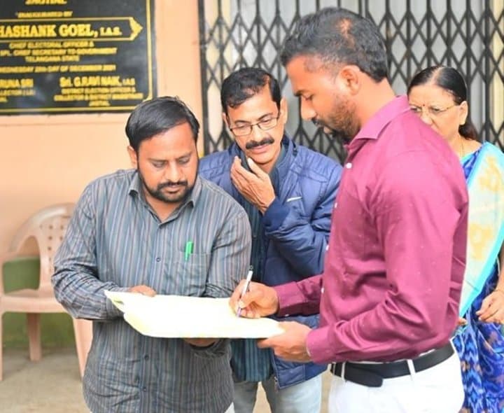 ఈవీఎం గోదామును పరిశీలించిన జిల్లా కలెక్టర్