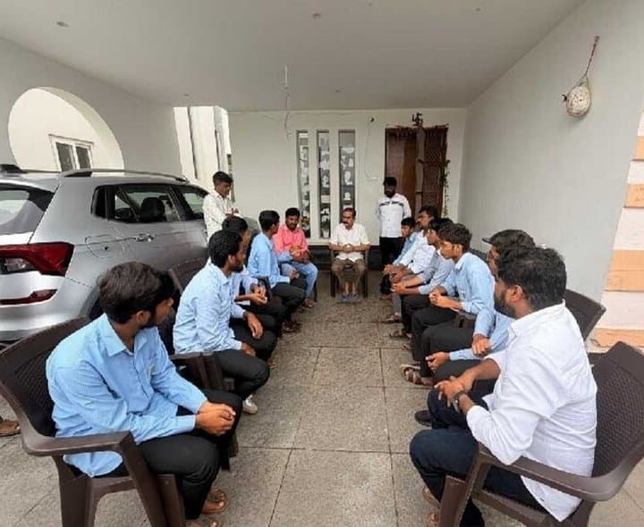 పాలిటెక్నిక్‌ విద్యార్థులకు వినయ్‌ భాస్కర్‌ మద్దతు