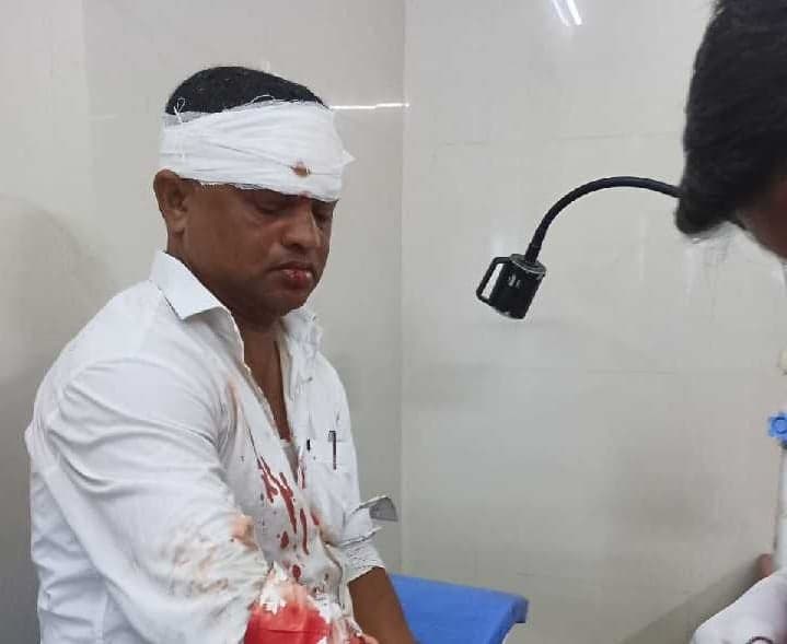 కొత్తగూడలో ప్రమాదం.. ఇద్దరు టీచర్లకు గాయాలు - Udayam