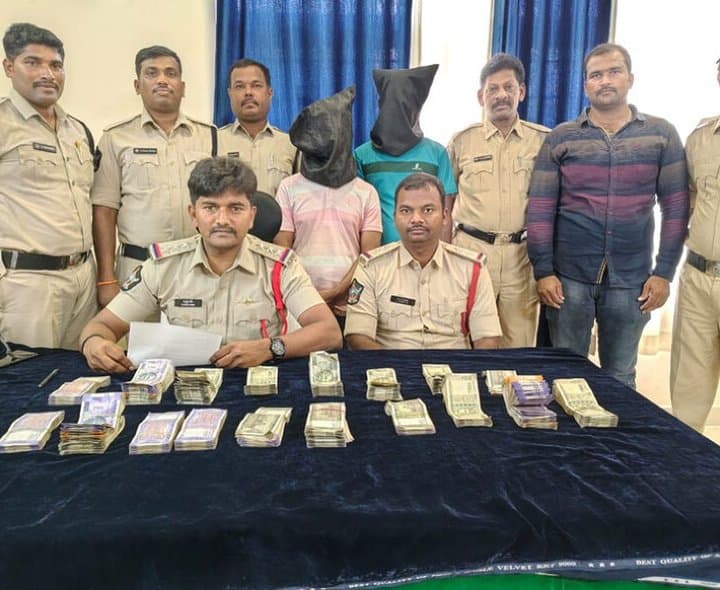 ఉద్యోగాల పేరుతో మోసం
