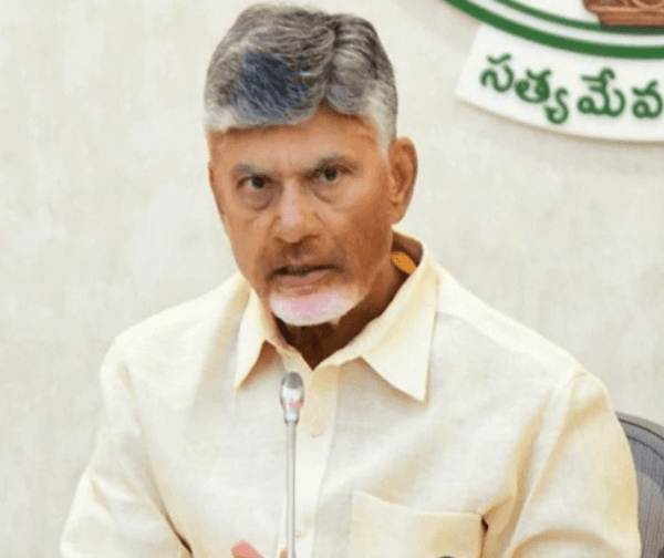 ఇంధన కొరతపై సీఎం చంద్రబాబు ఆగ్రహం: వెంటనే సరఫరా పునరుద్ధరించాలని ఆదేశం - Udayam Digital