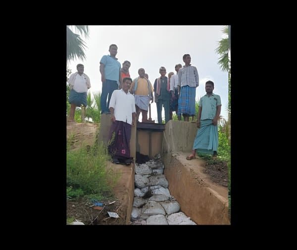 ప్రమాదకరంగా మారిన అత్తచెరువు తూము - Udayam Digital