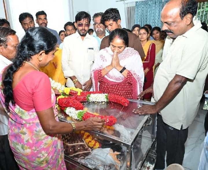 పెనుకొండలో ప్రగతి విద్యా సంస్థల అధినేత భార్య కన్నుమూత - Udayam