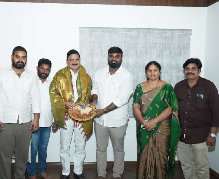 ఎస్సీ, ఎస్టీలకు రాజకీయ ప్రాధాన్యం కల్పించాలి - Udayam