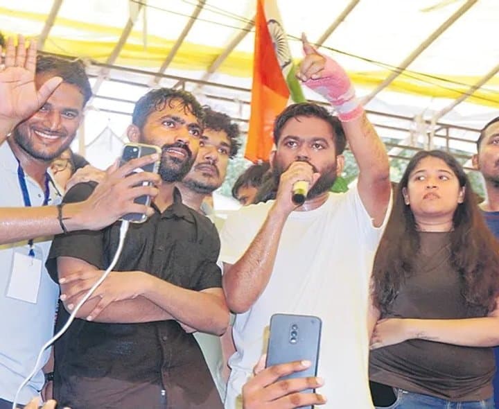 విద్యార్థి ఉద్యమంలో విజయం