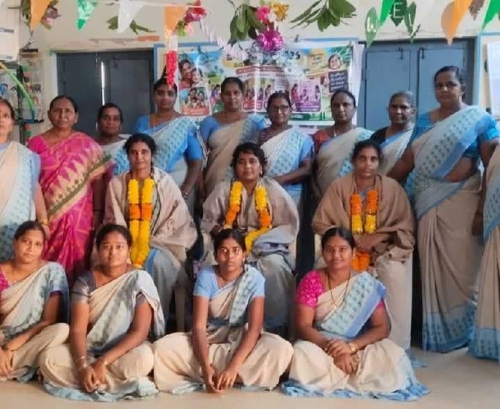 పెరవలిలో అంగన్‌వాడీ కార్యకర్తలకు సత్కారం - Udayam