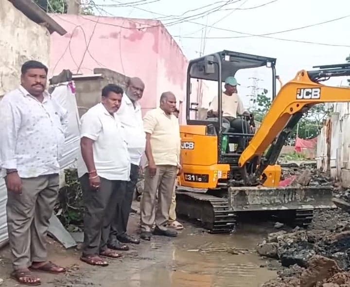 ఖాజీ మన్యంలో డ్రైనేజీ సమస్యపై చర్యలు - Udayam