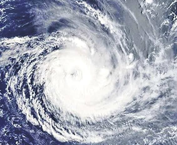 తుఫాన్‍గా మారిన తీవ్ర వాయుగుండం