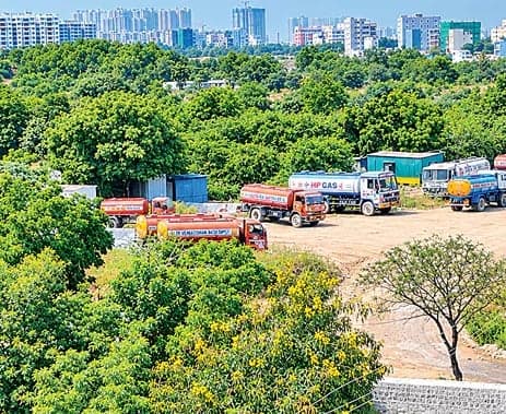 నగరంలో అక్రమ నీటి దందా