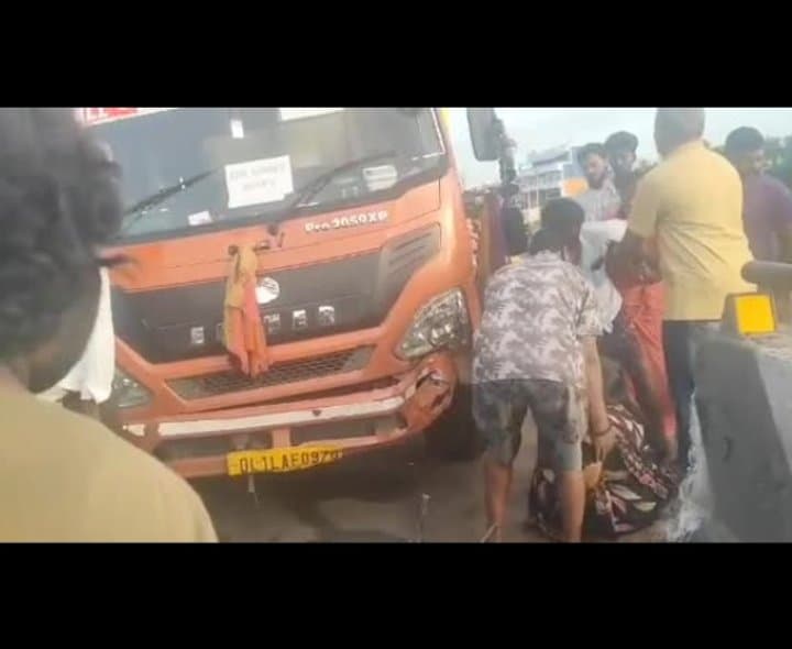 హైవే ప్రమాదం.. యువకుడి మృతి