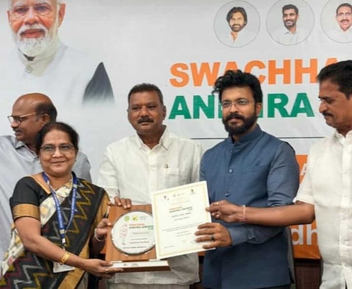 తెనాలి ఆసుపత్రికి స్వచ్ఛ అవార్డు - Udayam