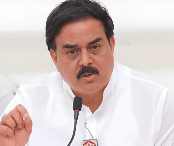 ఇంధన కొరతపై మంత్రి సమీక్ష - Udayam Digital
