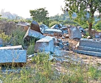 ఊర్కొండలో అక్రమ తవ్వకాలు.. కనుమరుగవుతున్న గుట్టలు