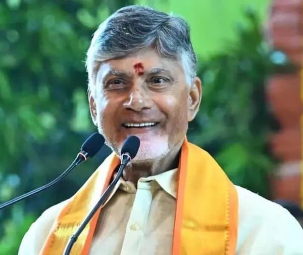 ఏపీ మహిళలకు సీఎం చంద్రబాబు బంపర్ ఆఫర్