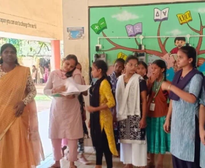 వసతి గృహాల్లో జడ్జి ఆకస్మిక తనిఖీలు