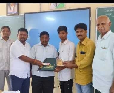 పత్తికొండ విద్యార్థికి ప్రతిభా అవార్డు - Udayam