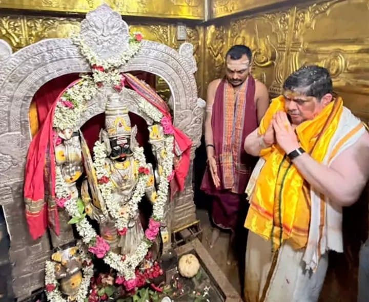 వరుణ యాగం నిర్వహించిన మంత్రి పొన్నం ప్రభాకర్