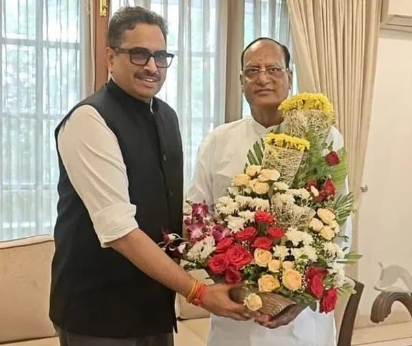 మర్యాదపూర్వకంగా కలిసిన సీఎస్ సంజయ్ జాజు