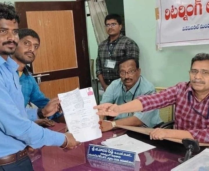 మహిళకు కేటాయించిన స్థానానికి పురుషుడి నామినేషన్