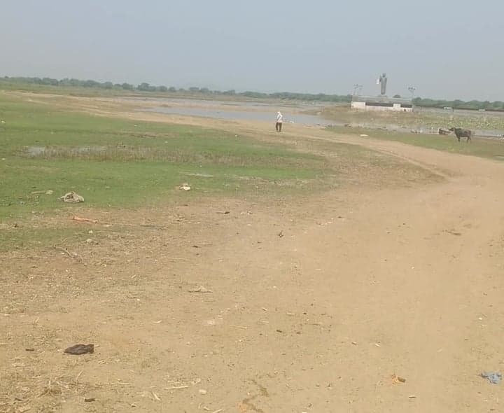 నాగమ్మ చెరువులో తగ్గిన నీటిమట్టం - Udayam