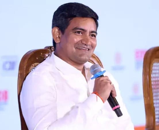 డ్వాక్రా మహిళలకు రుణ సాయం
