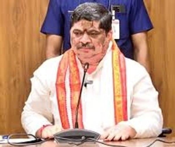 సమస్యల పరిష్కారానికి గాంధీ భవన్‌కు రావాలి - Udayam Digital