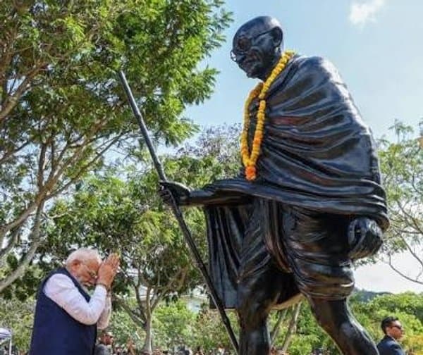 సీషెల్స్ పర్యటన ముగించుకుని తిరిగొచ్చిన ప్రధాని మోదీ