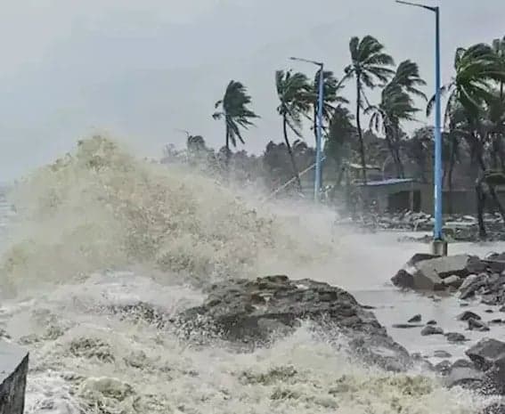 ఏపీకి వాయుగుండం ముప్పు.. ఆరు జిల్లాలకు అలర్ట్‌