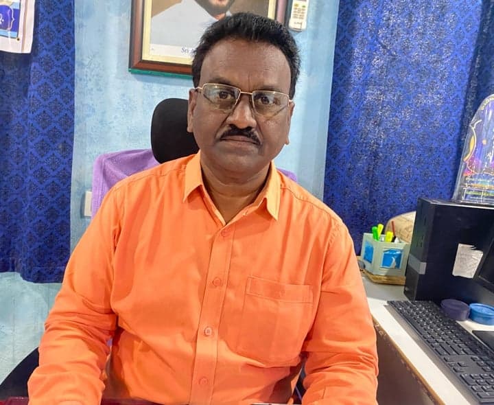 బీసీ మహిళలకు ఉచిత కుట్టు మిషన్లు - Udayam